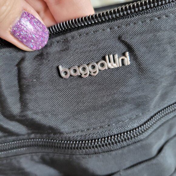 Baggallini ~ Anywhere Large Hobo Tote With Straps ~ Gently Used - Picture 3 of 6